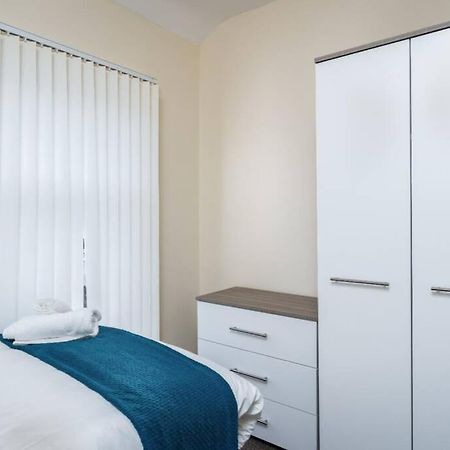 Sleeps 5, Smart Tv'S In Bedrooms Swansea Zewnętrze zdjęcie